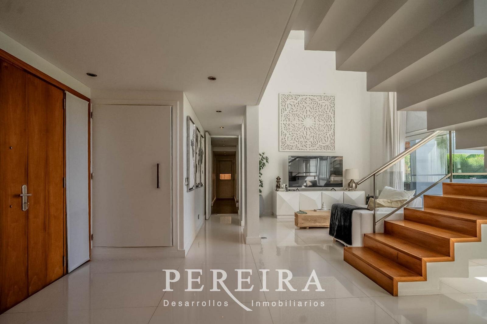 VENTA - Casa en Los Jazmines - Pilar del Este - 5 dormitorios - 33