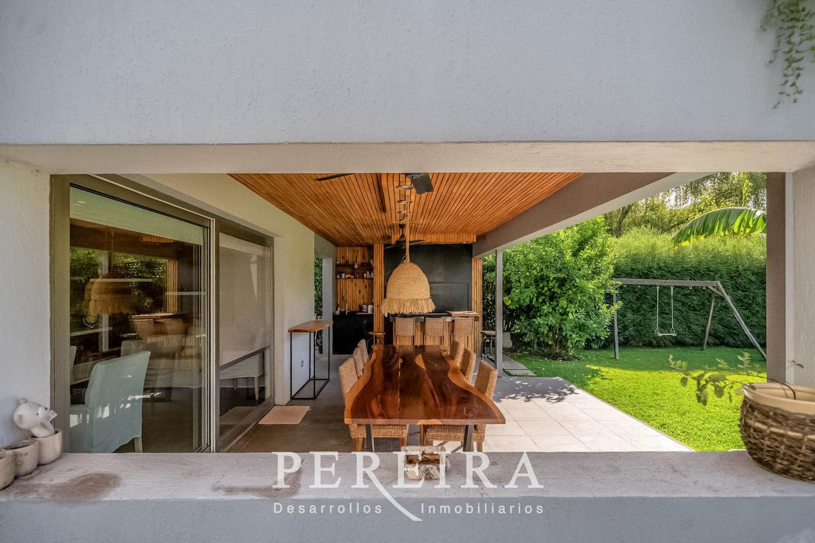 VENTA - Casa en Los Jazmines - Pilar del Este - 5 dormitorios - 110