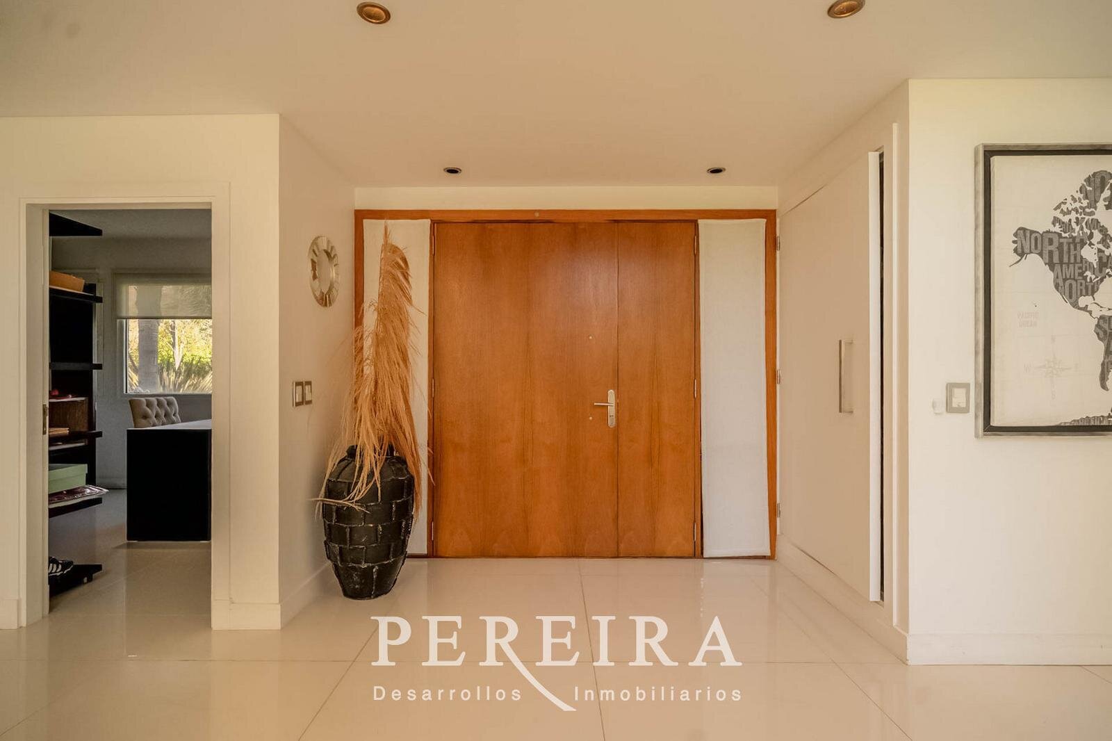 VENTA - Casa en Los Jazmines - Pilar del Este - 5 dormitorios - 10