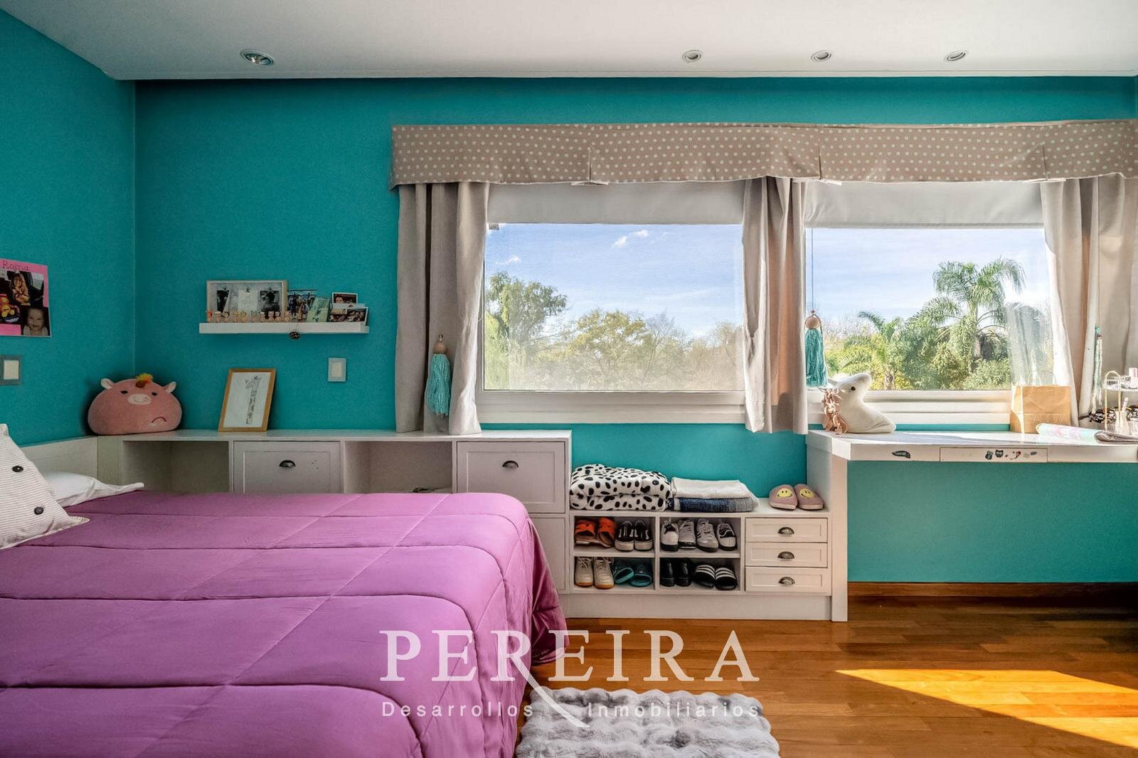 VENTA - Casa en Los Jazmines - Pilar del Este - 5 dormitorios - 48