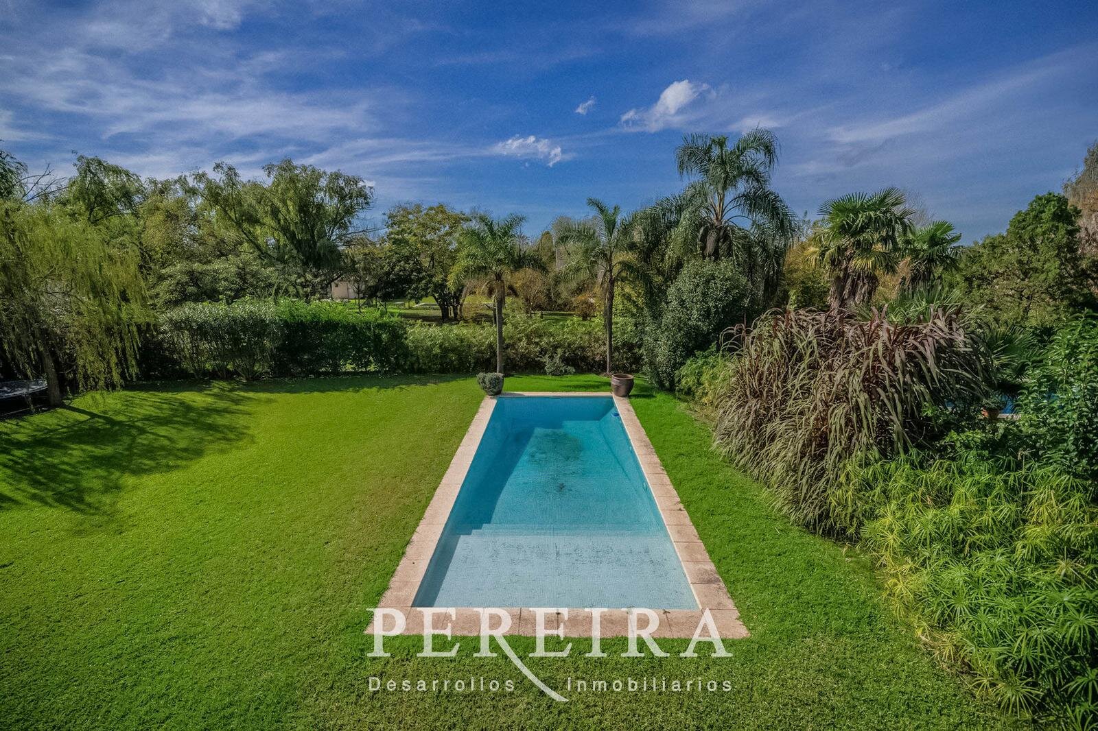 VENTA - Casa en Los Jazmines - Pilar del Este - 5 dormitorios - 125