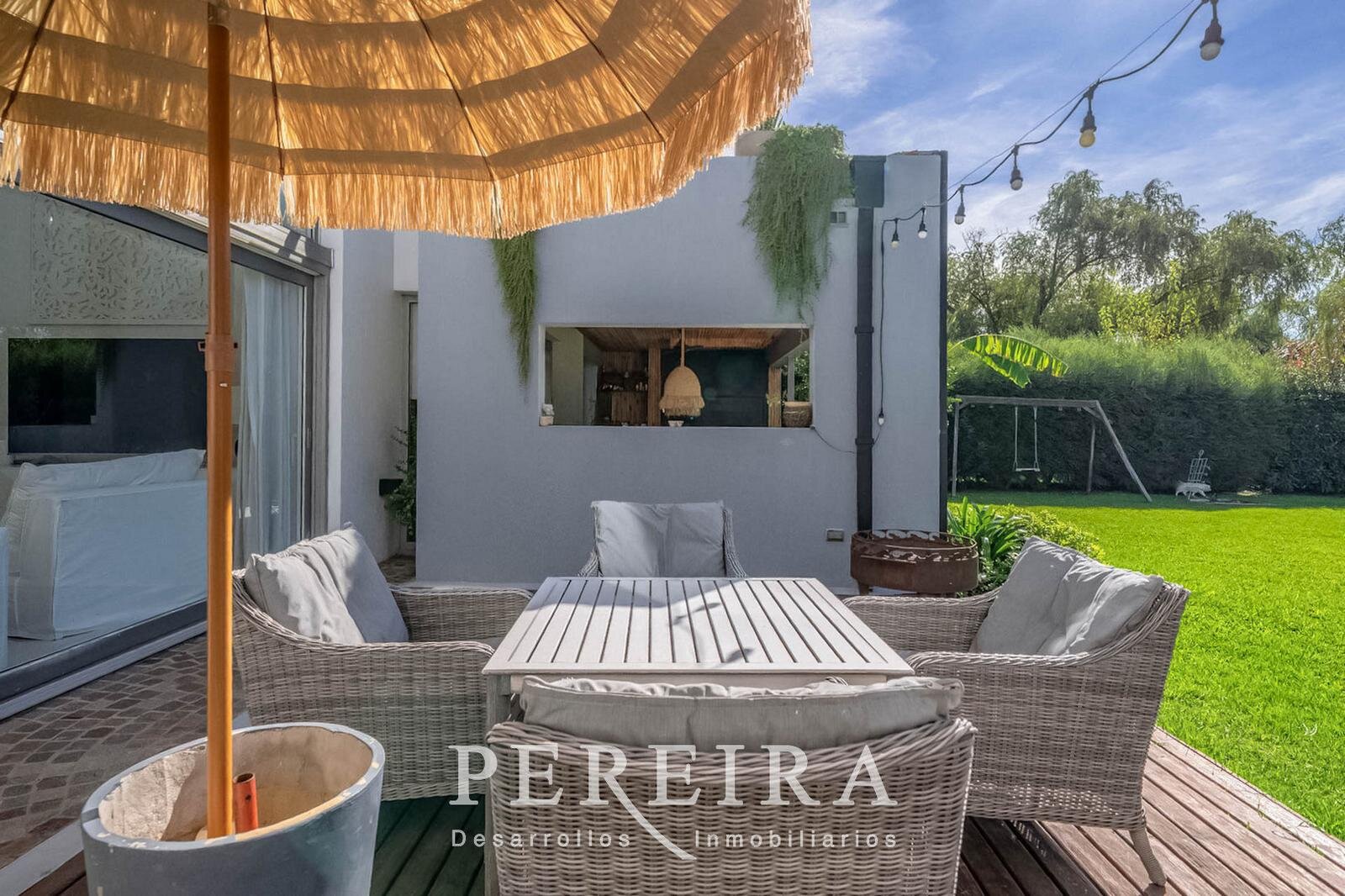 VENTA - Casa en Los Jazmines - Pilar del Este - 5 dormitorios - 118