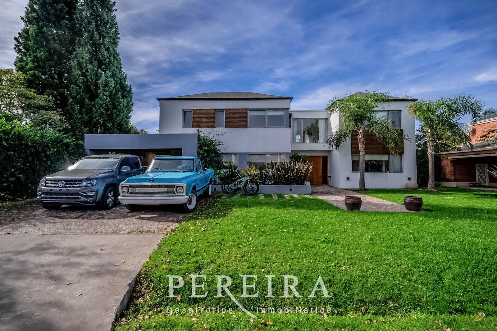 VENTA - Casa en Los Jazmines - Pilar del Este - 5 dormitorios - 5