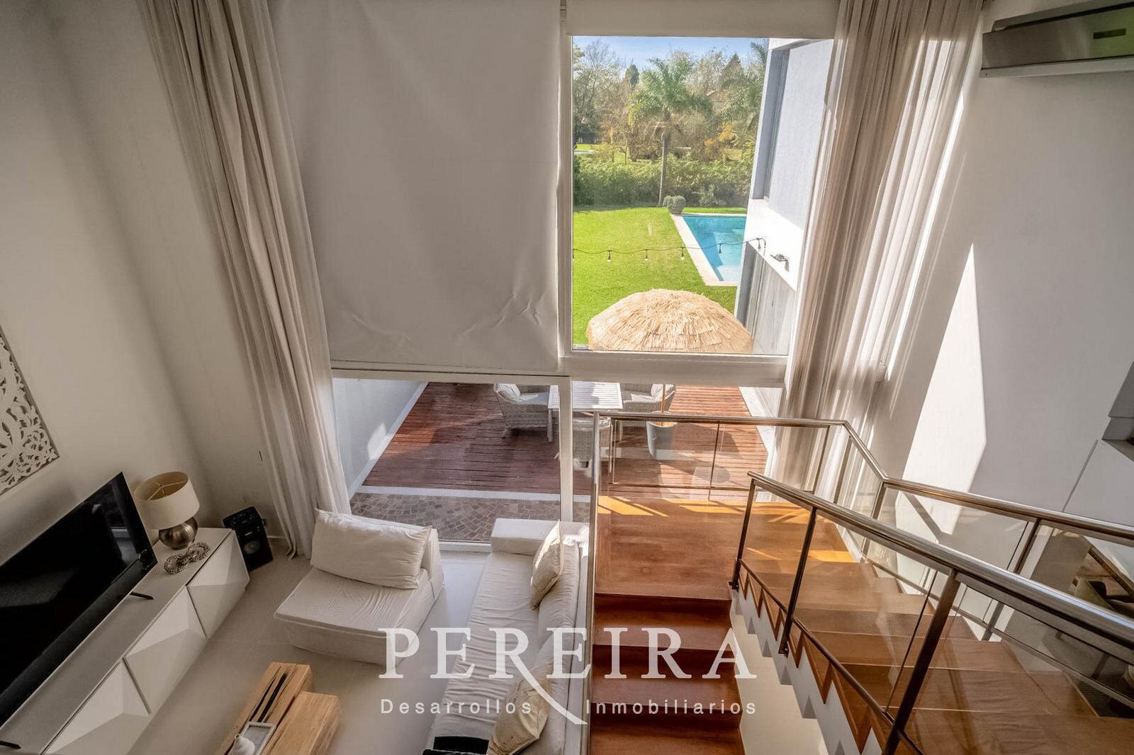VENTA - Casa en Los Jazmines - Pilar del Este - 5 dormitorios - 63