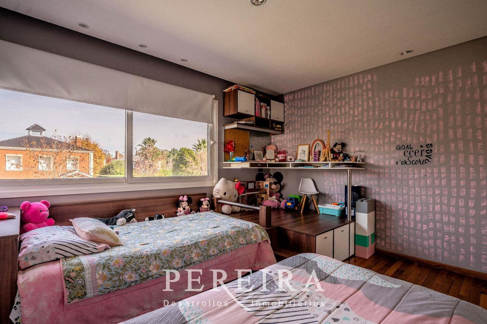 VENTA - Casa en Los Jazmines - Pilar del Este - 5 dormitorios - 54