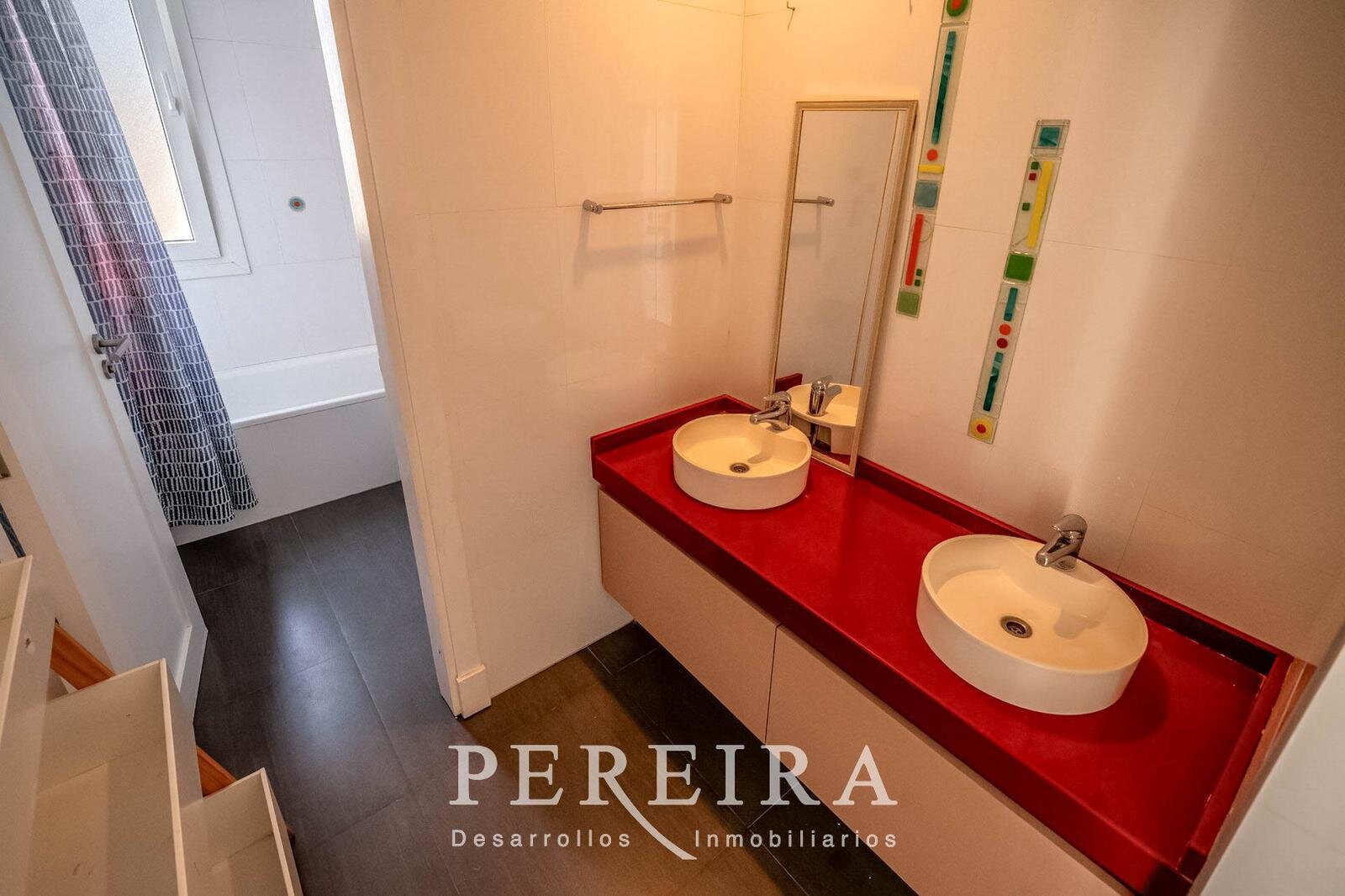 VENTA - Casa en Los Jazmines - Pilar del Este - 5 dormitorios - 84