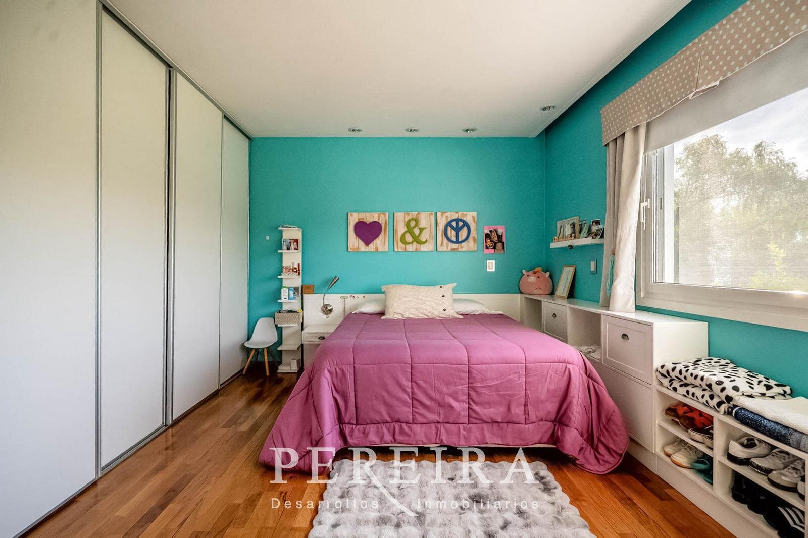 VENTA - Casa en Los Jazmines - Pilar del Este - 5 dormitorios - 46