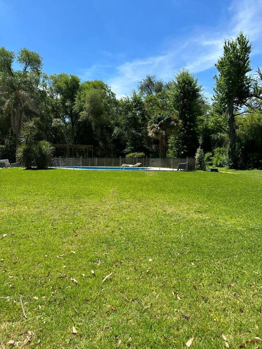 VENTA - Casa 2 dormitorios Pilar La Herradura Lote 2.200m2 - 64