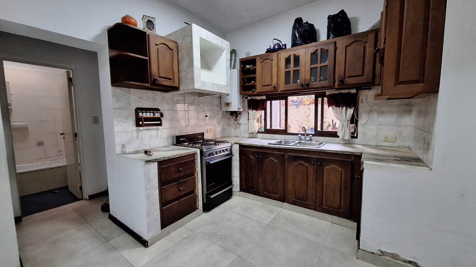 OPORTUNIDAD. Virasoro 2258 Interna unica. 3 Dormitorios - 8