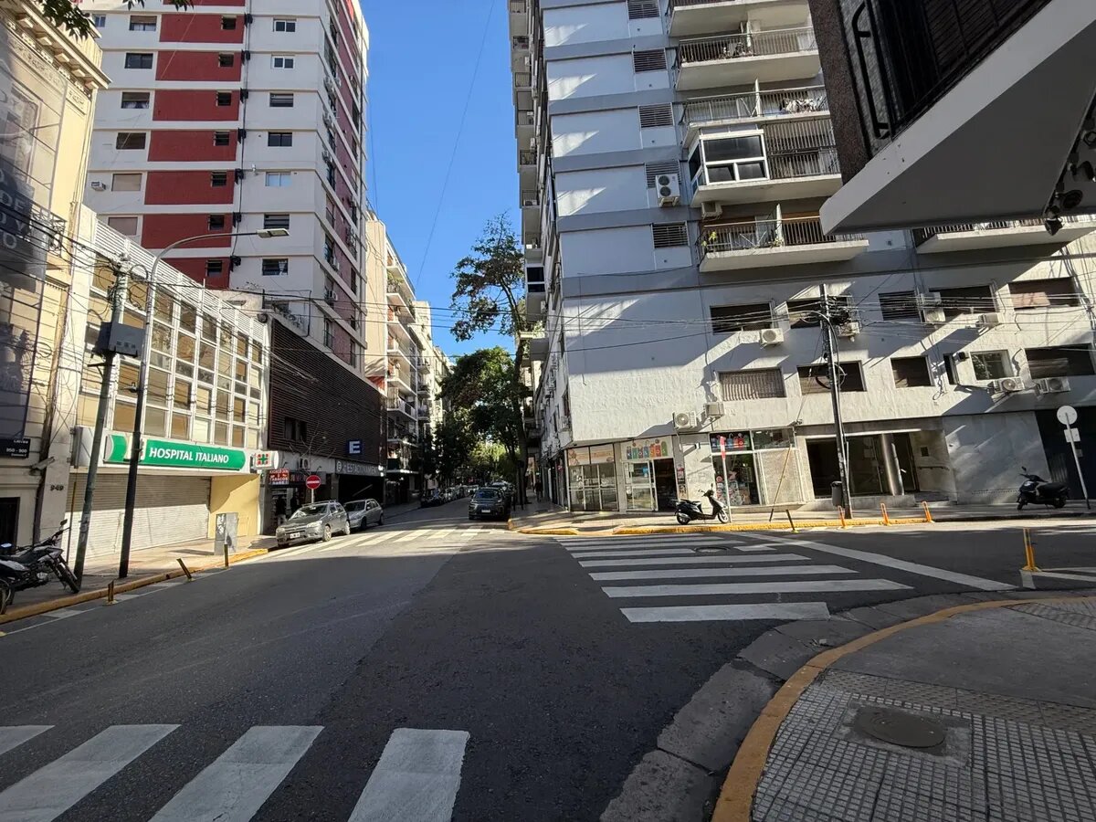DOS AMBIENTES EN RECOLETA MUY BIEN UBICADO A RECICLAR - 5