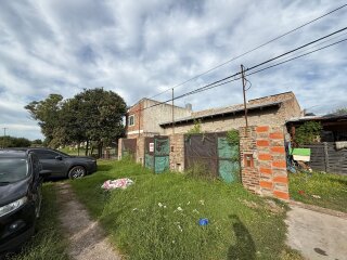 Departamentos de pasillo - Ibarlucea - Venta