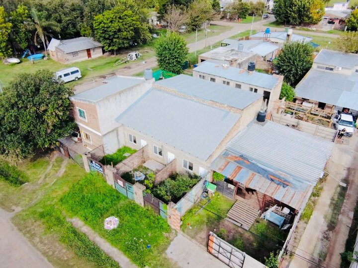 Departamentos de pasillo - Ibarlucea - Venta