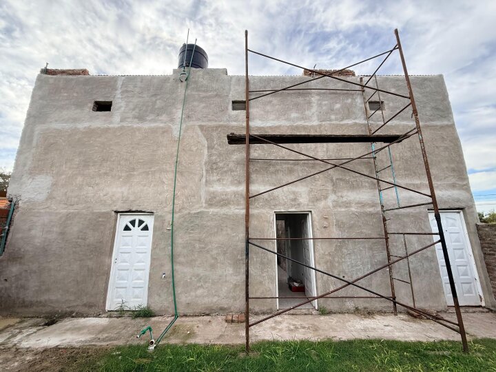 Departamentos de pasillo - Ibarlucea - Venta