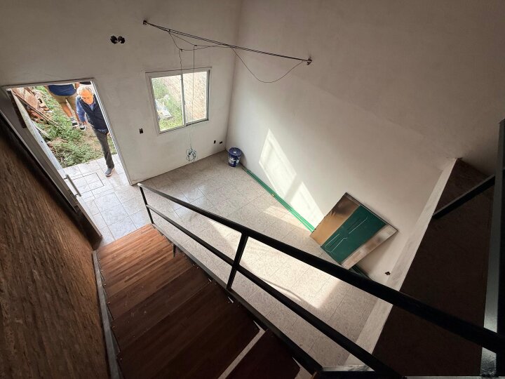 Departamentos de pasillo - Ibarlucea - Venta