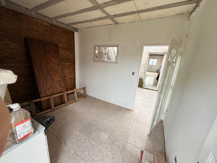 Departamentos de pasillo - Ibarlucea - Venta