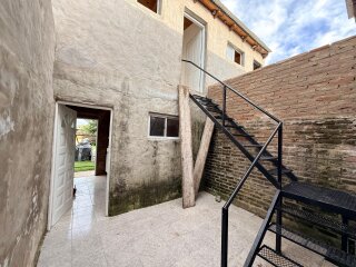 Departamentos de pasillo - Ibarlucea - Venta