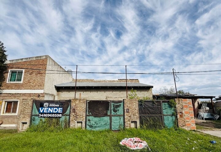 Departamentos de pasillo - Ibarlucea - Venta