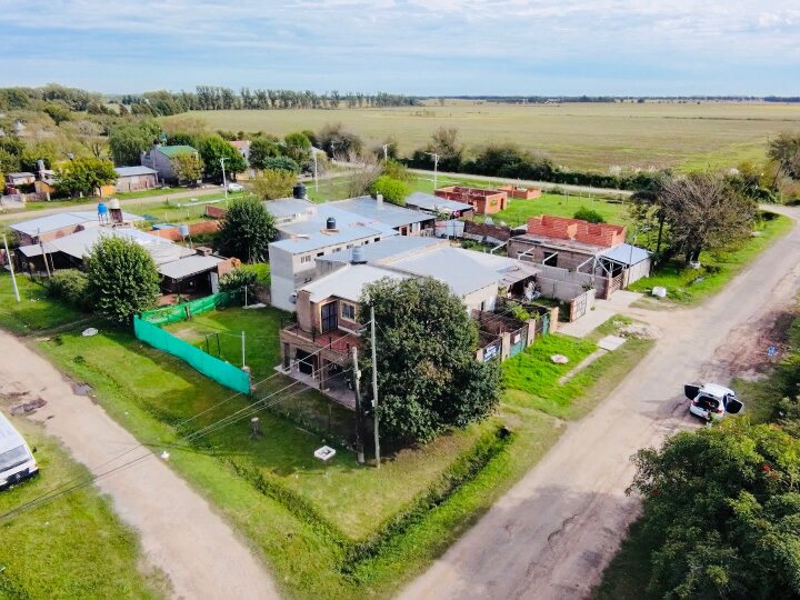 Departamentos de pasillo - Ibarlucea - Venta
