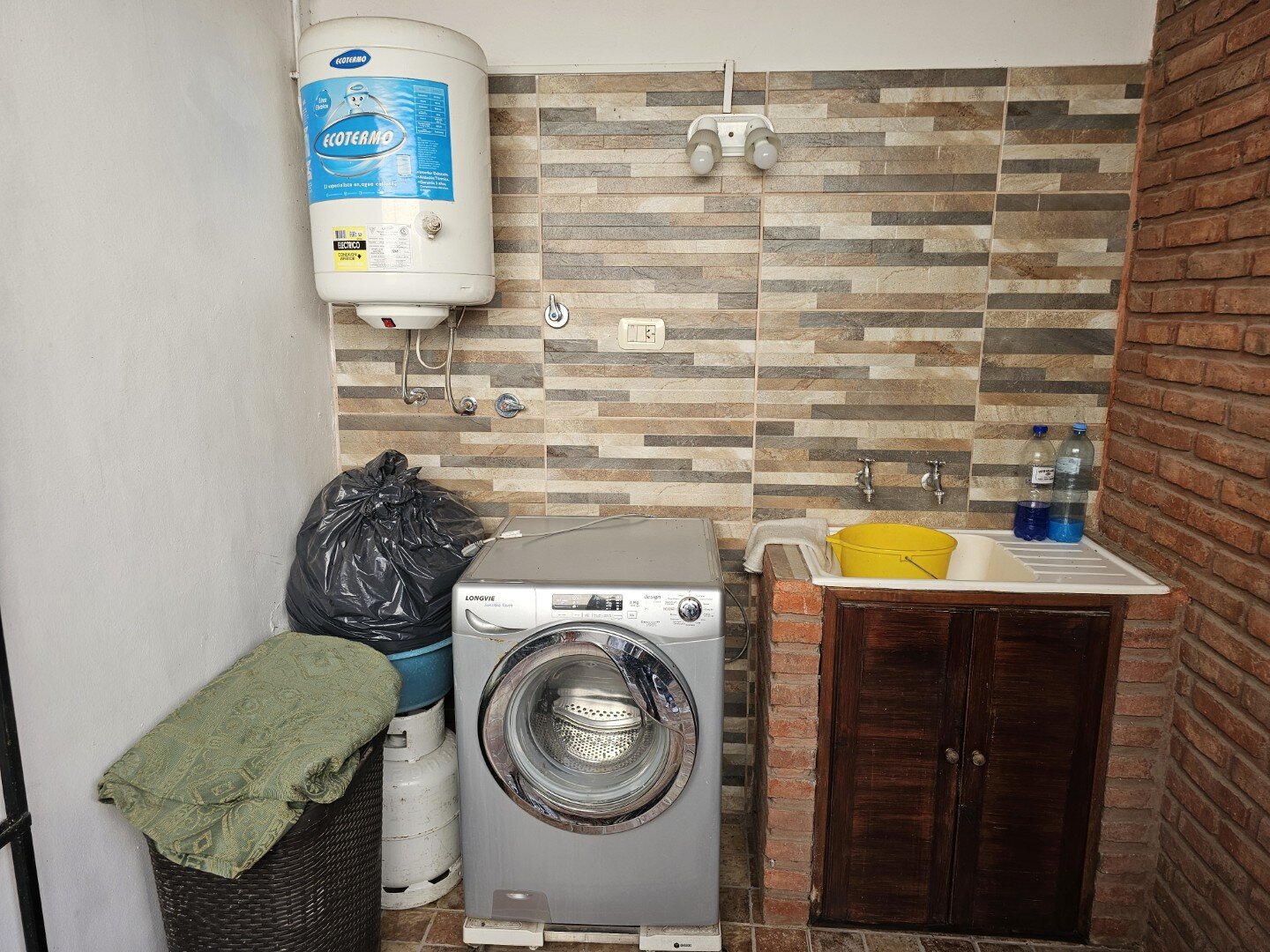VENTA | Casa de 3 dormitorios con quincho- Barrio San Cayetano – Victoria, Entre Ríos - 23