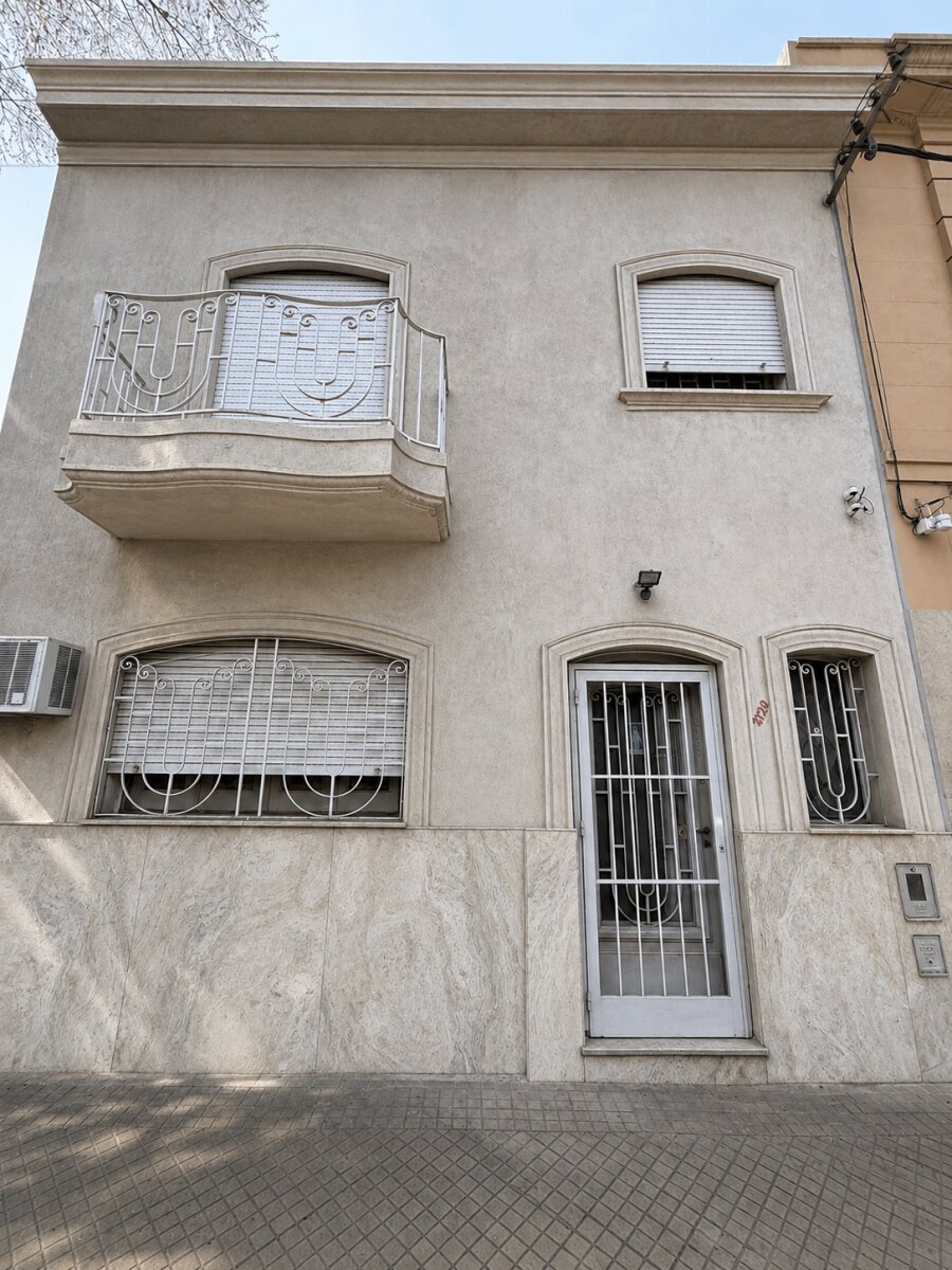 IRIONDO 2120 CASA AL FRENTE