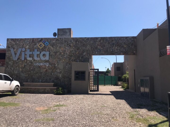 VENDO DUPLEX EN VITTA HOUSING ZONA NORTE 3 DORMITORIOS