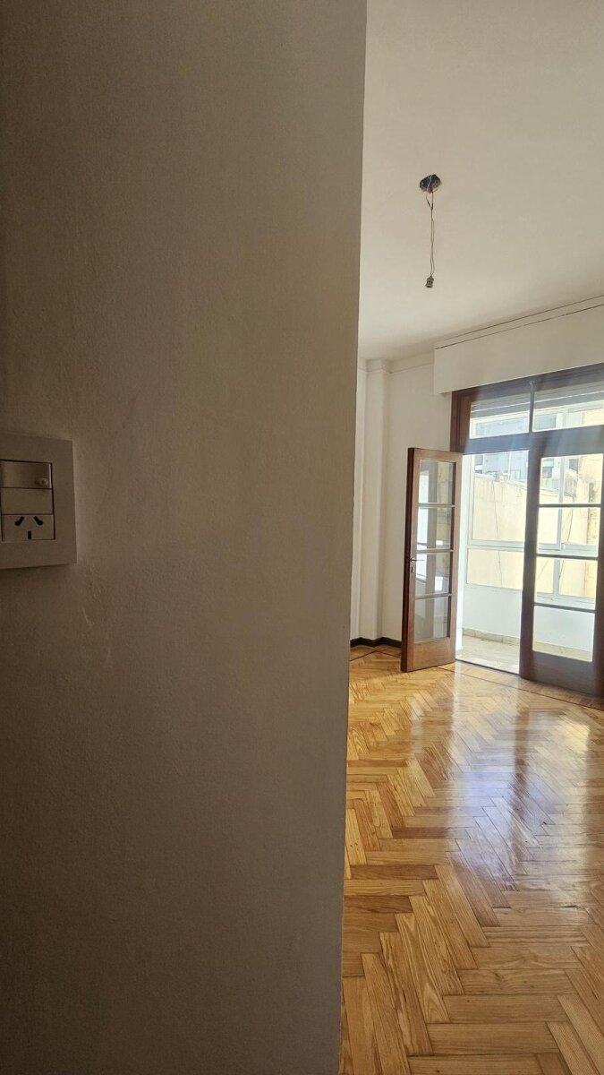 Santa Fe 1455 Piso 3 Departamento 5 - 11