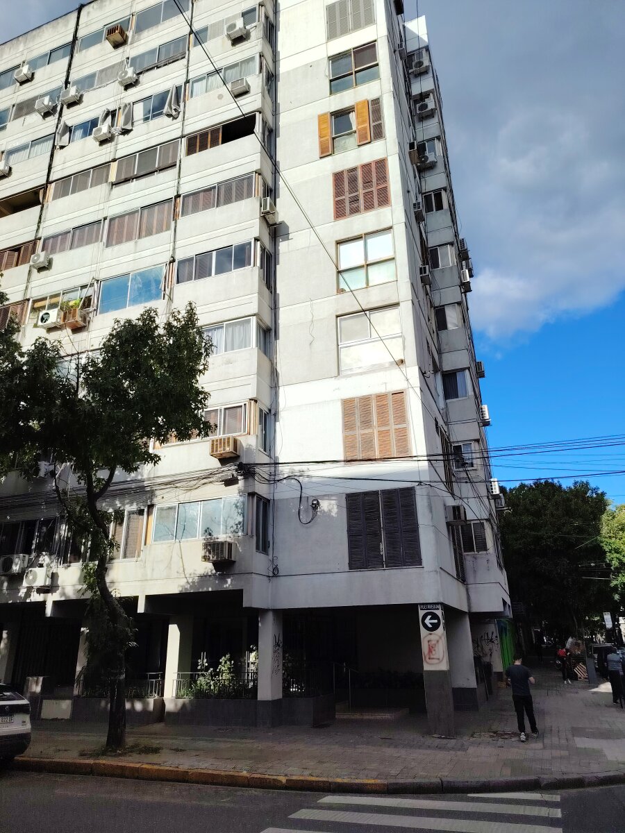 3 DE FEBRERO 2496 01 02 - 1