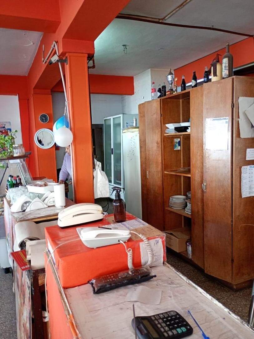 001- Excelente propiedad en la mejor zona comercial de Alberdi apta para vivienda, comercio o construcción de edificio. - Imagen 7