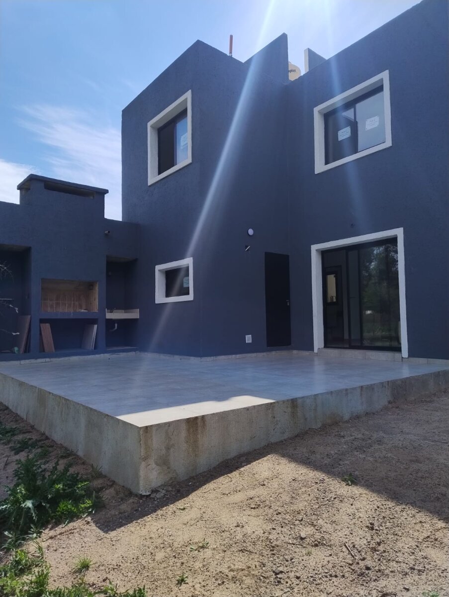 001-Casa a estrenar en el exclusivo barrio Campo Verde de Villa Catalina, Río Ceballos - Imagen 2