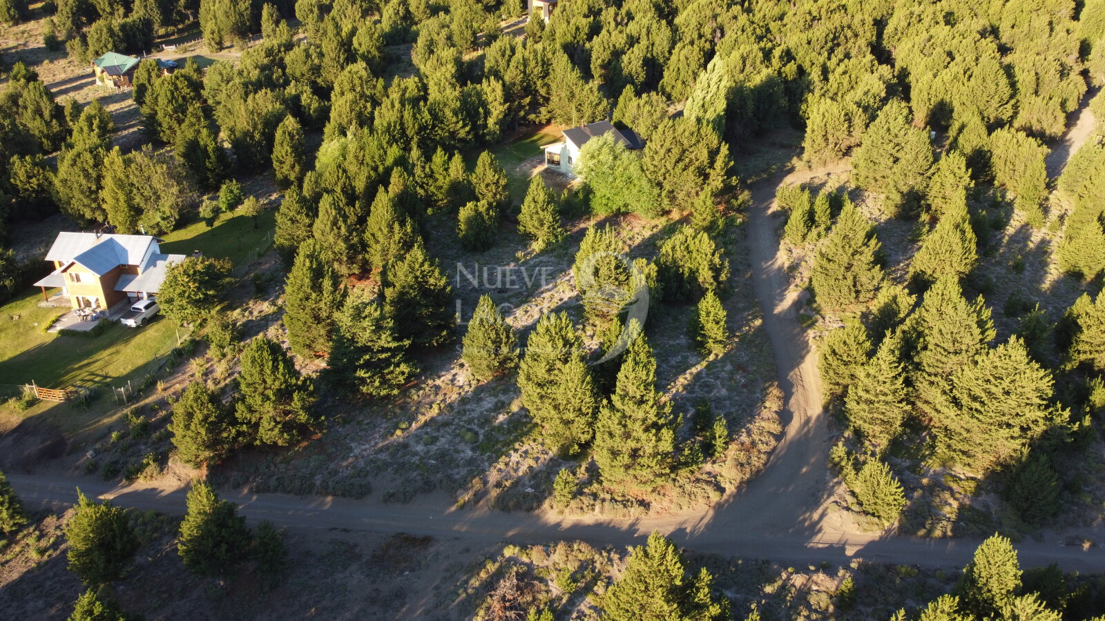 Venta de dos lotes comerciales soleados en Meliquina - 4