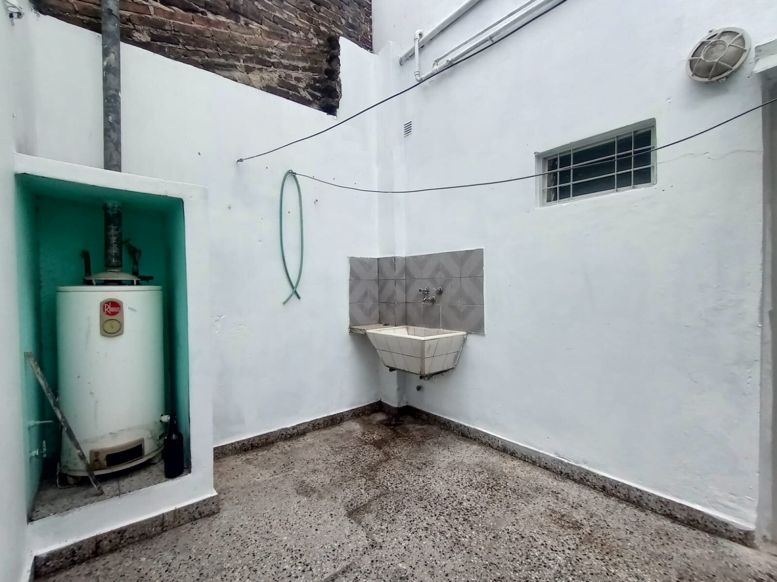 PH en alquiler al frente sin expensas - 3