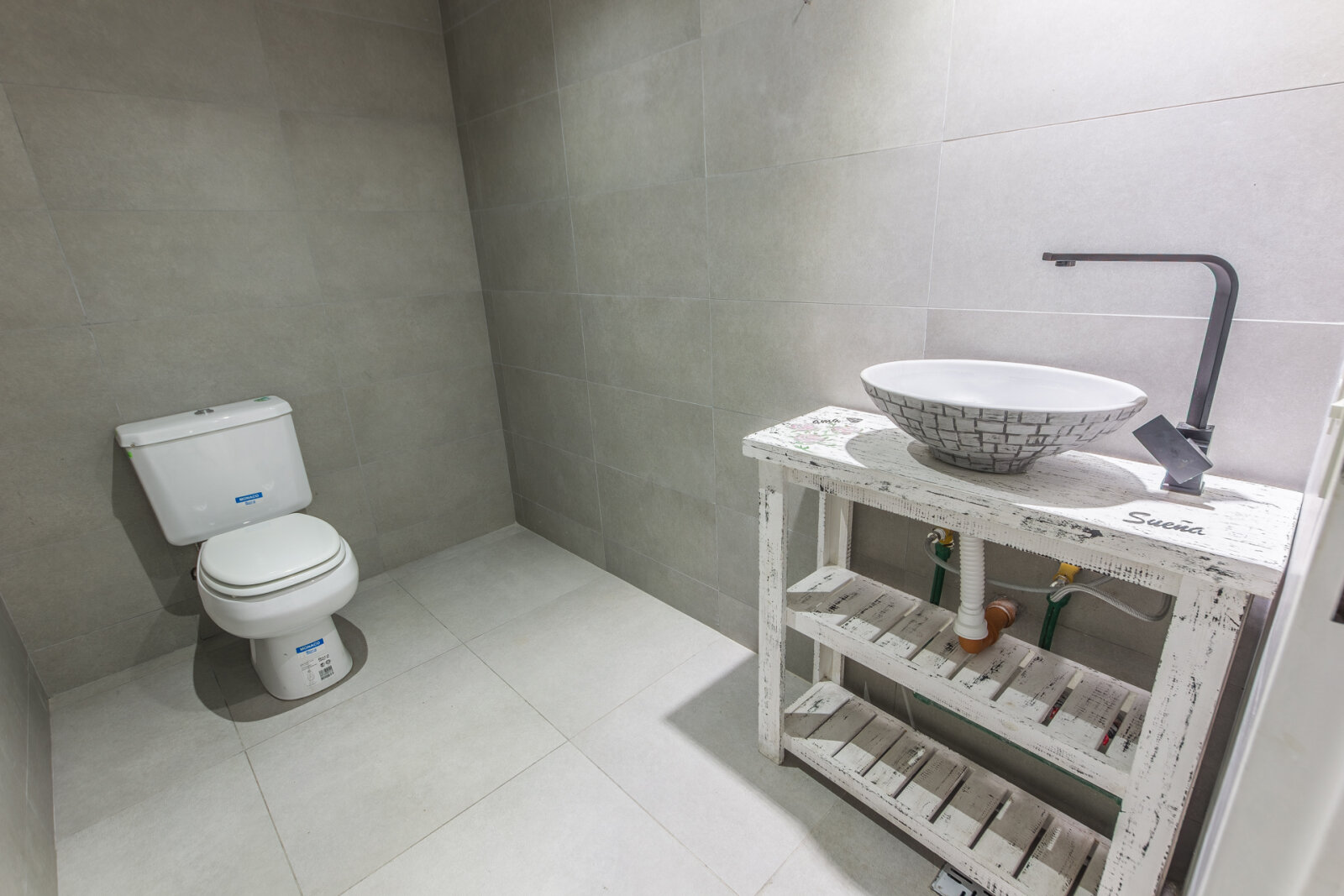 LOCAL COMERCIAL . DESARROLLADO EN PB Y 1° PISO — foto 8