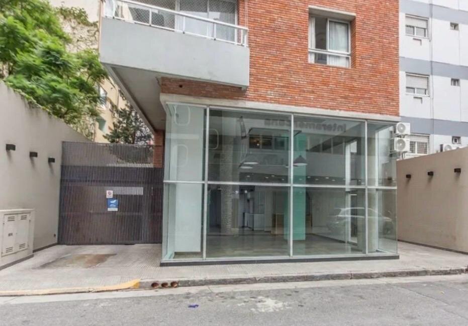 LOCAL COMERCIAL . DESARROLLADO EN PB Y 1° PISO