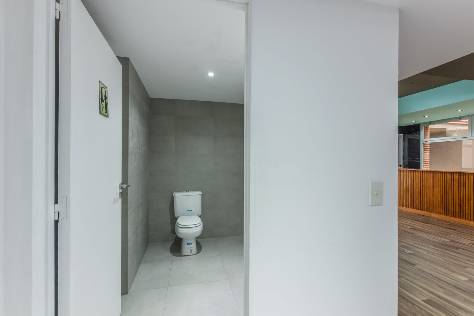 LOCAL COMERCIAL . DESARROLLADO EN PB Y 1° PISO — foto 7