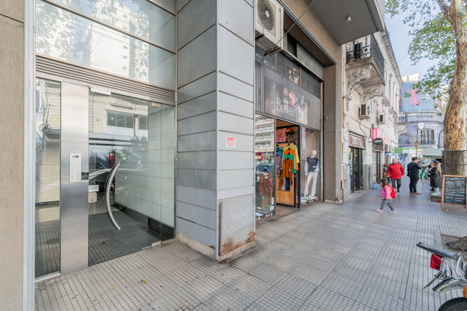 2 ambientes divididos - Vista abierta - A pasos subte - 26