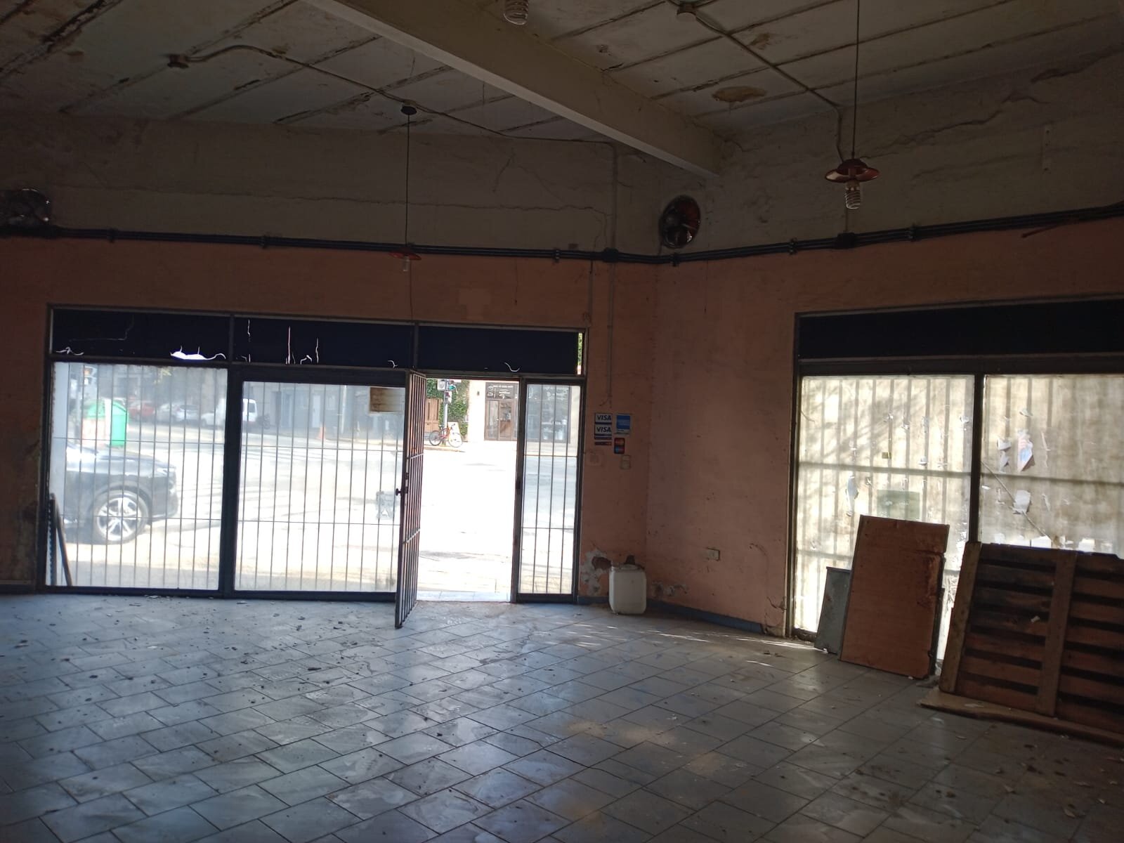 LOCAL CON VIVIENDA - 2