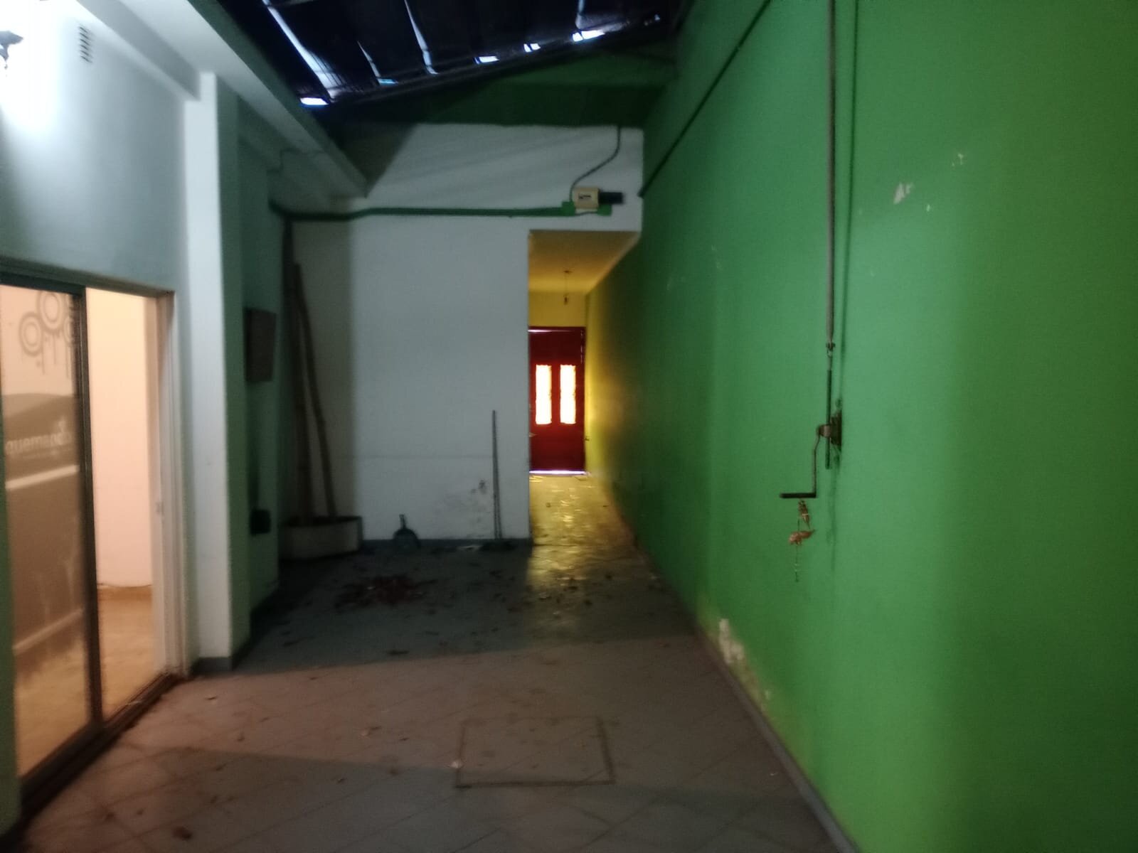 LOCAL CON VIVIENDA - 11