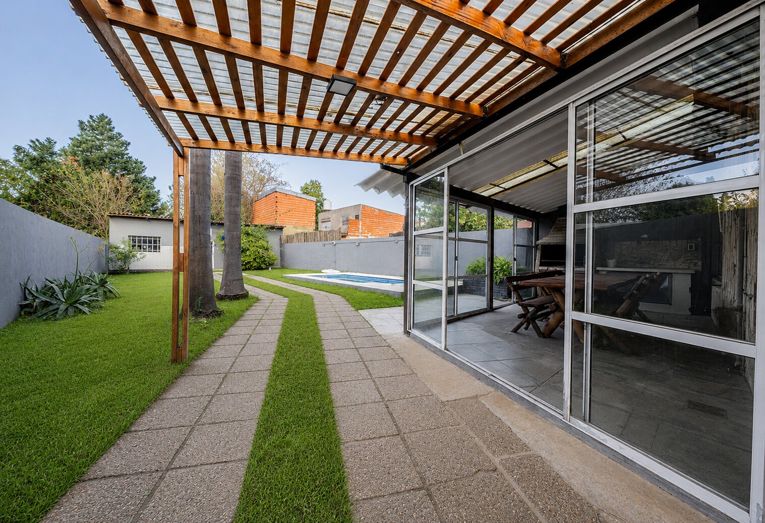 Casa | 4 ambientes | 2 plantas | Fondo Libre | Piscina | Castelar - 31