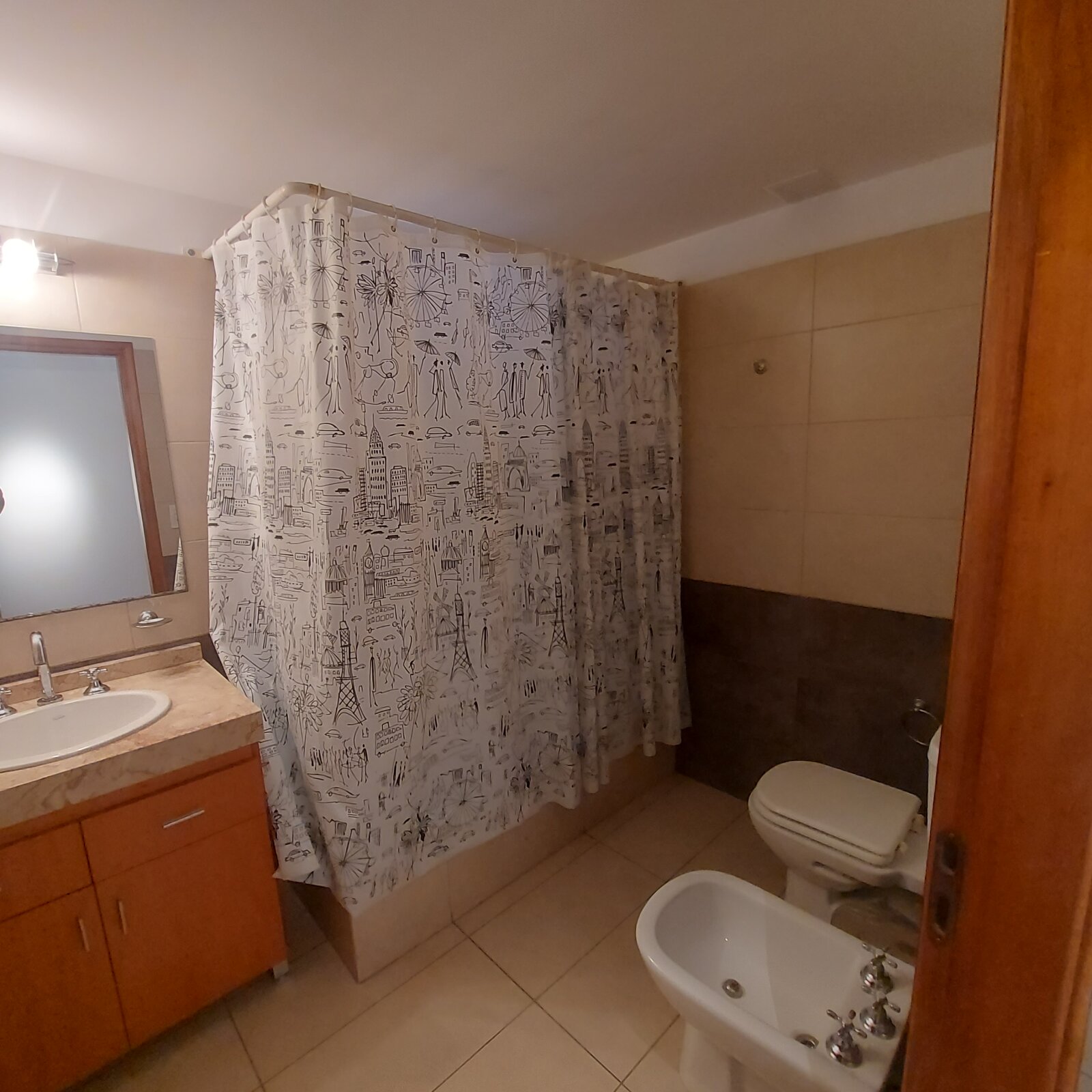 Venta departamento 2 dormitorio con patio barrio Lourdes - 17