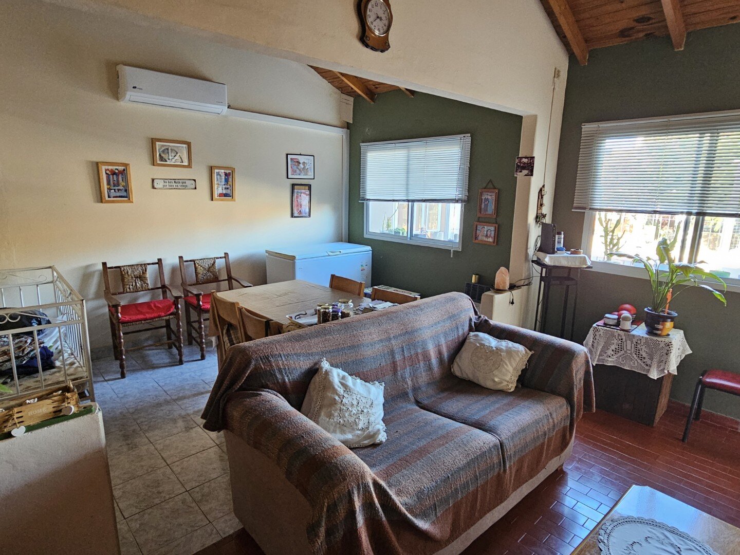 VENTA | Casa de 2 dormitorios con amplio terreno y jardín - Bartoloni 74 - 5
