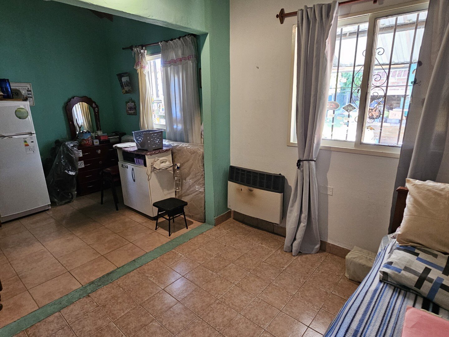VENTA | Casa de 2 dormitorios con amplio terreno y jardín - Bartoloni 74 - 25
