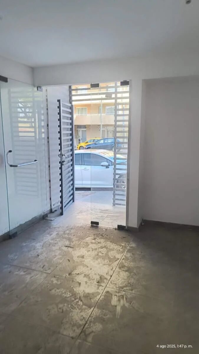 Pueyrredón 860 Observatorio - Local Comercial de 24 m² - Imagen 3