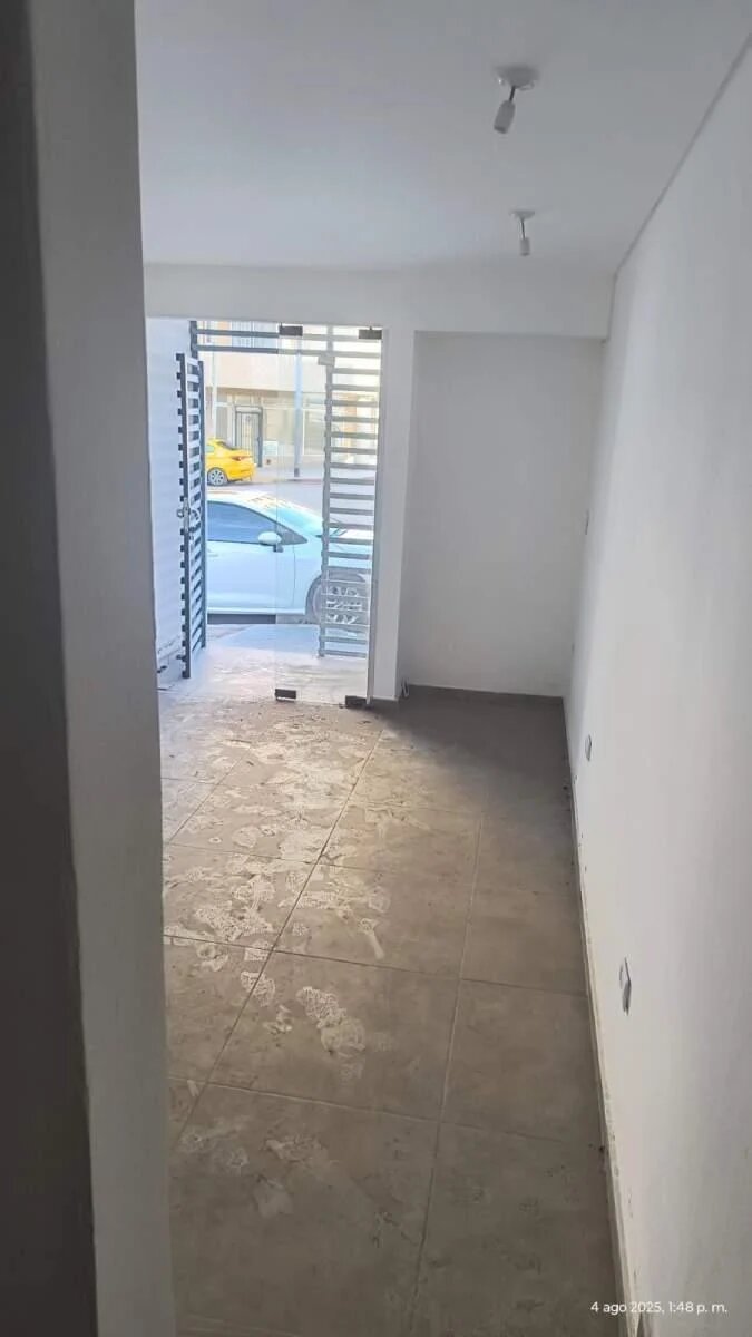 Pueyrredón 860 Observatorio - Local Comercial de 24 m² - Imagen 4