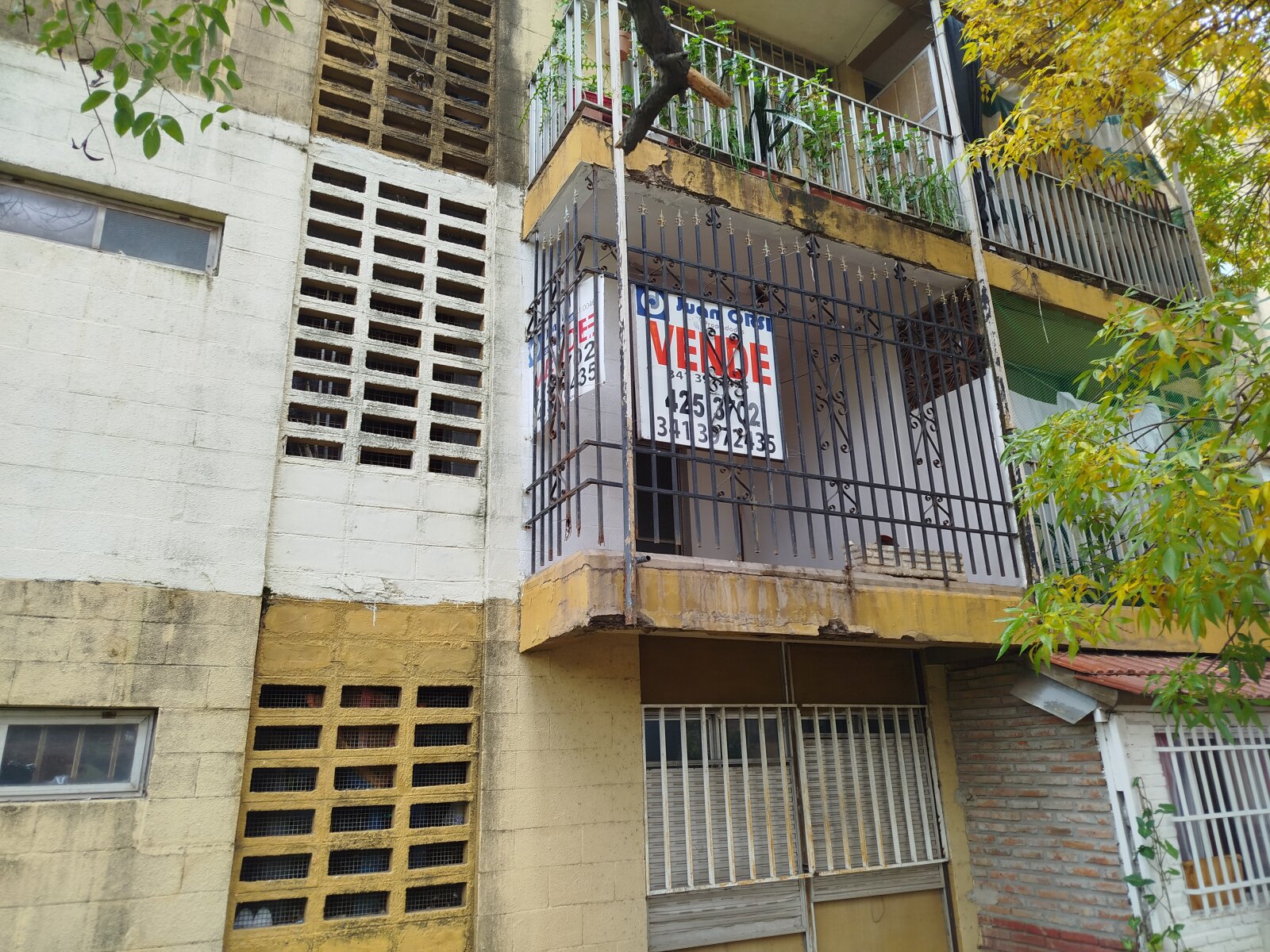 Mena 2710 01-06 - 24