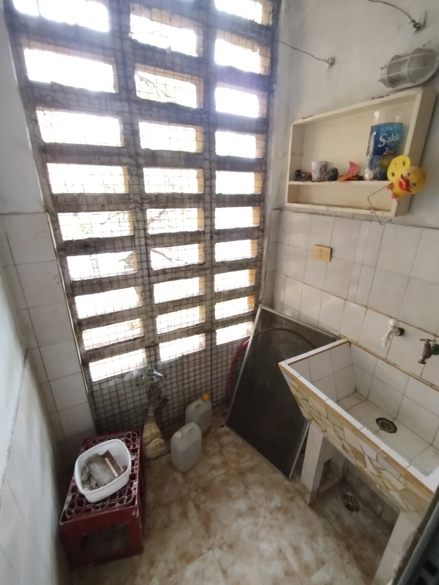 Mena 2710 01-06 - 17
