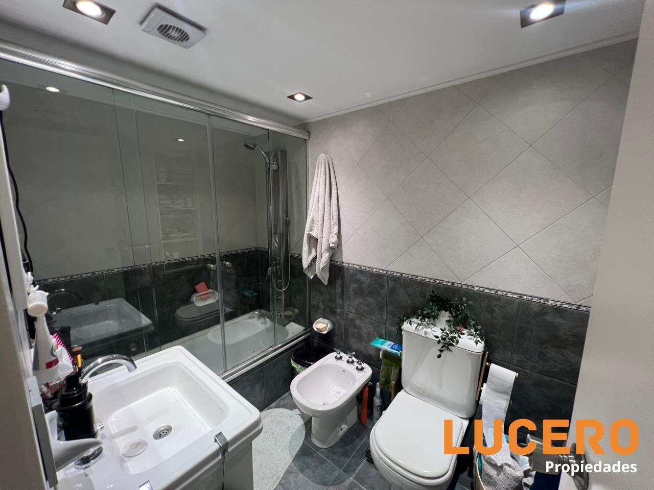DEPARTAMENTO 3 AMBIENTES CON COCHERA EN MORÓN - APTA CRÉDITO - 17