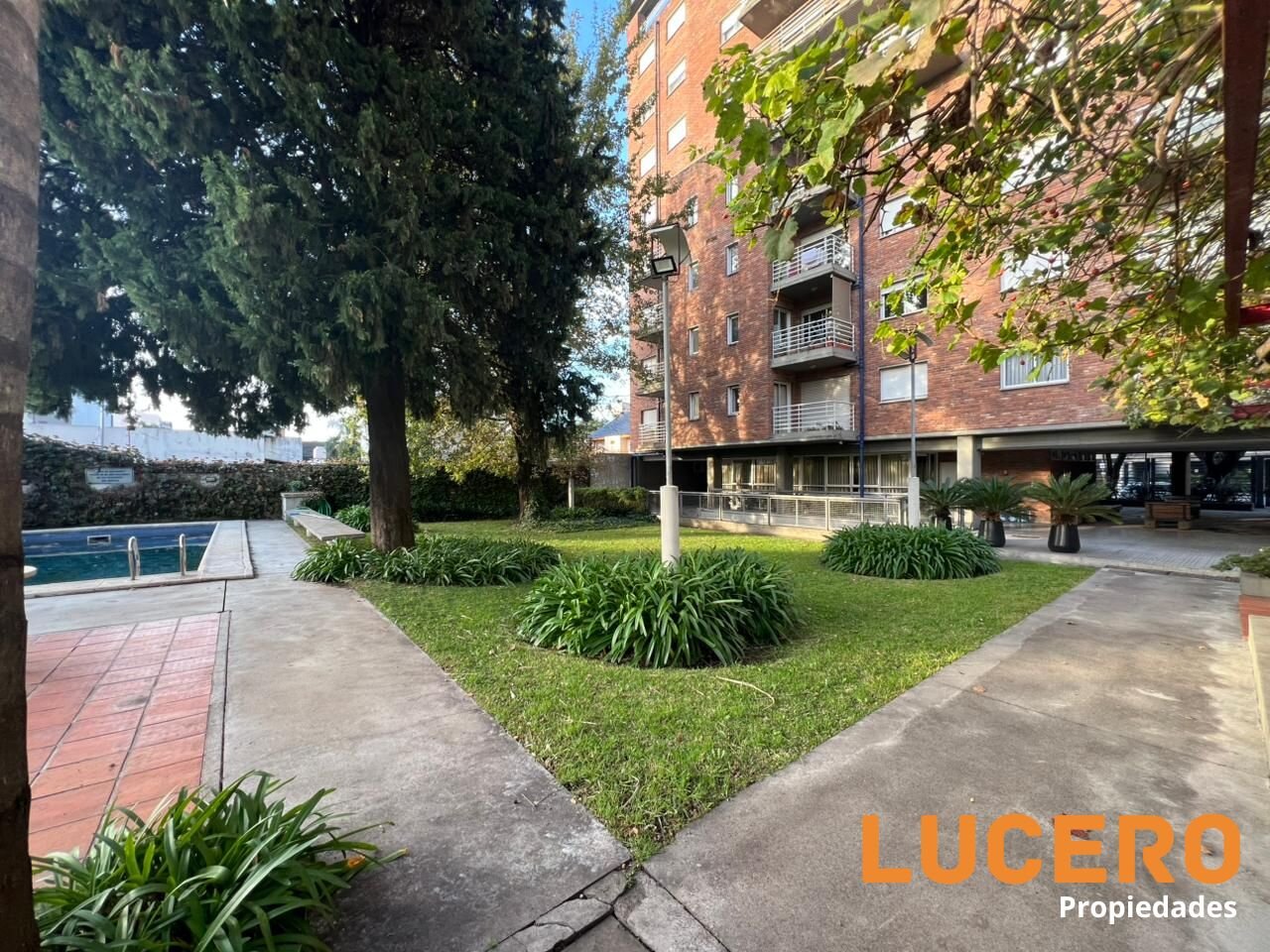 DEPARTAMENTO 3 AMBIENTES CON COCHERA EN MORÓN - APTA CRÉDITO - 25