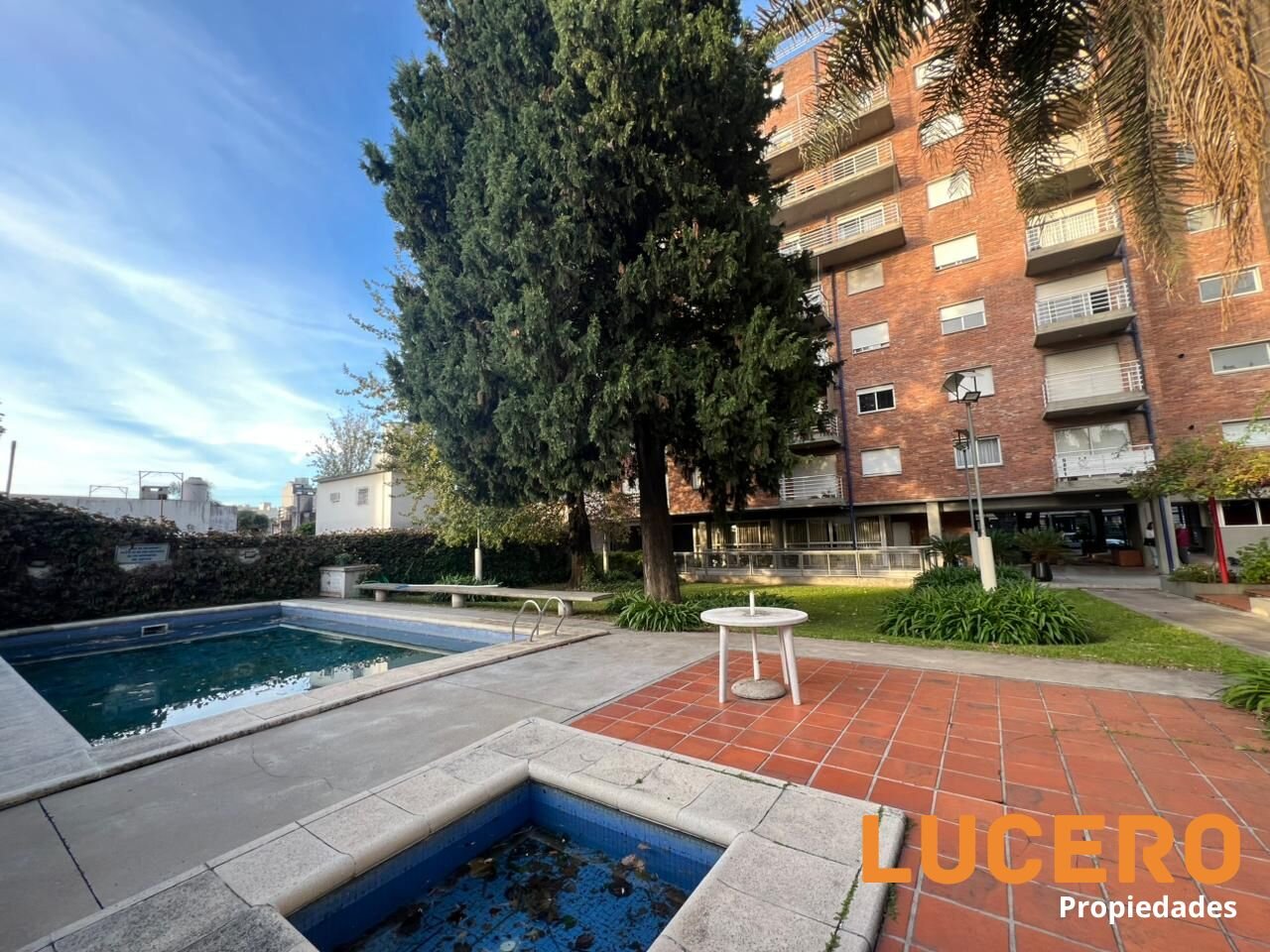 DEPARTAMENTO 3 AMBIENTES CON COCHERA EN MORÓN - APTA CRÉDITO - 24