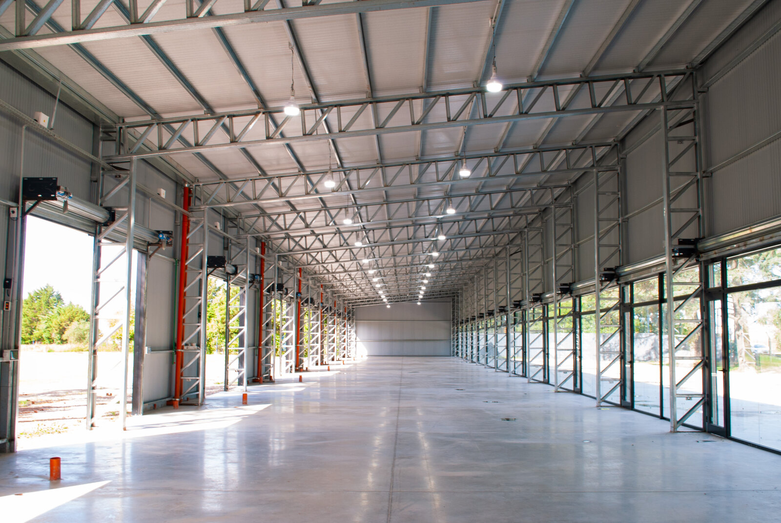 Locales Comerciales 100 m2 - Ruta 21 km 3,5 - Alvear - 1