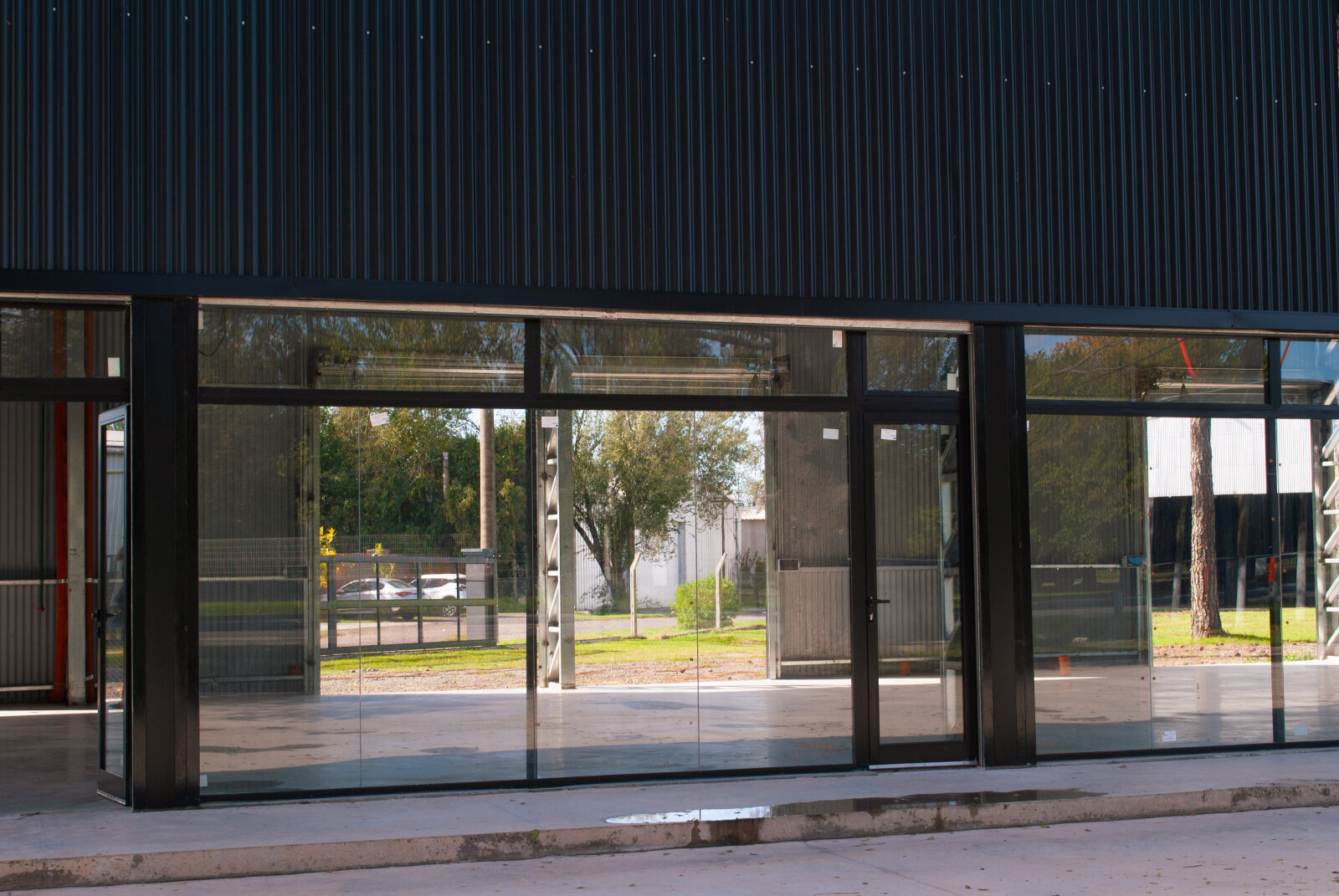 Locales Comerciales 100 m2 - Ruta 21 km 3,5 - Alvear - 8